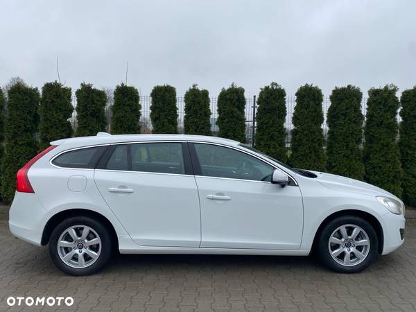 Volvo V60 T6 AWD Kinetic - 9