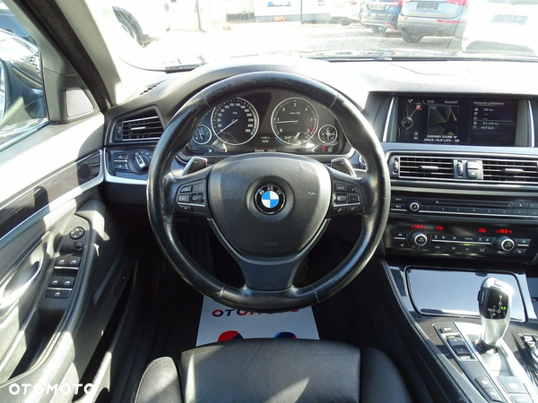 BMW Seria 5 520d xDrive Touring - 16