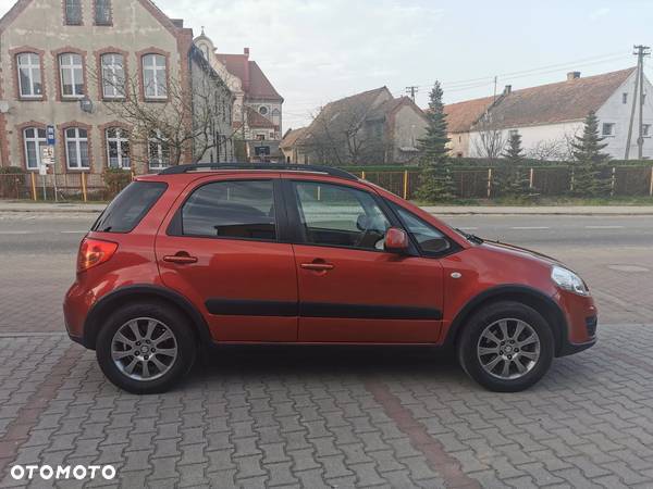 Suzuki SX4 1.6 VVT 4x2 Style - 12