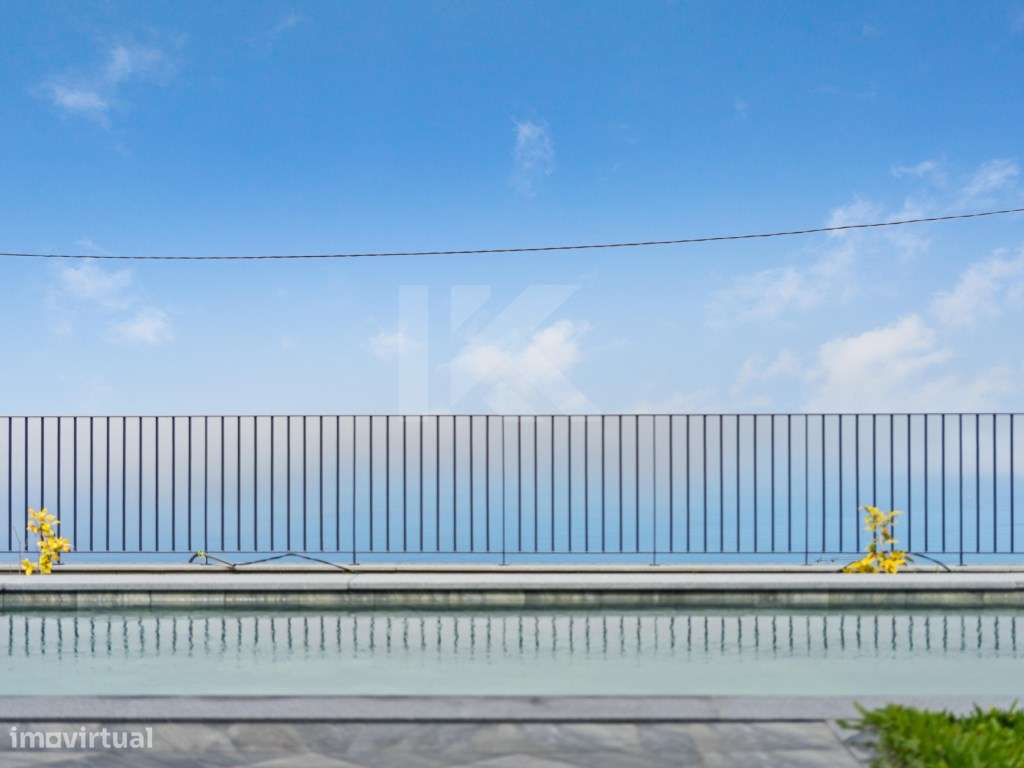Moradia T3 com Piscina e Vista Mar no Arco da Calheta-26
