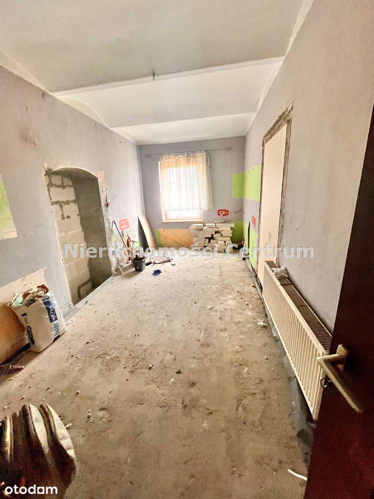 Parter w domu dwurodzinnym z 1870 r. w stylu dworku.-13