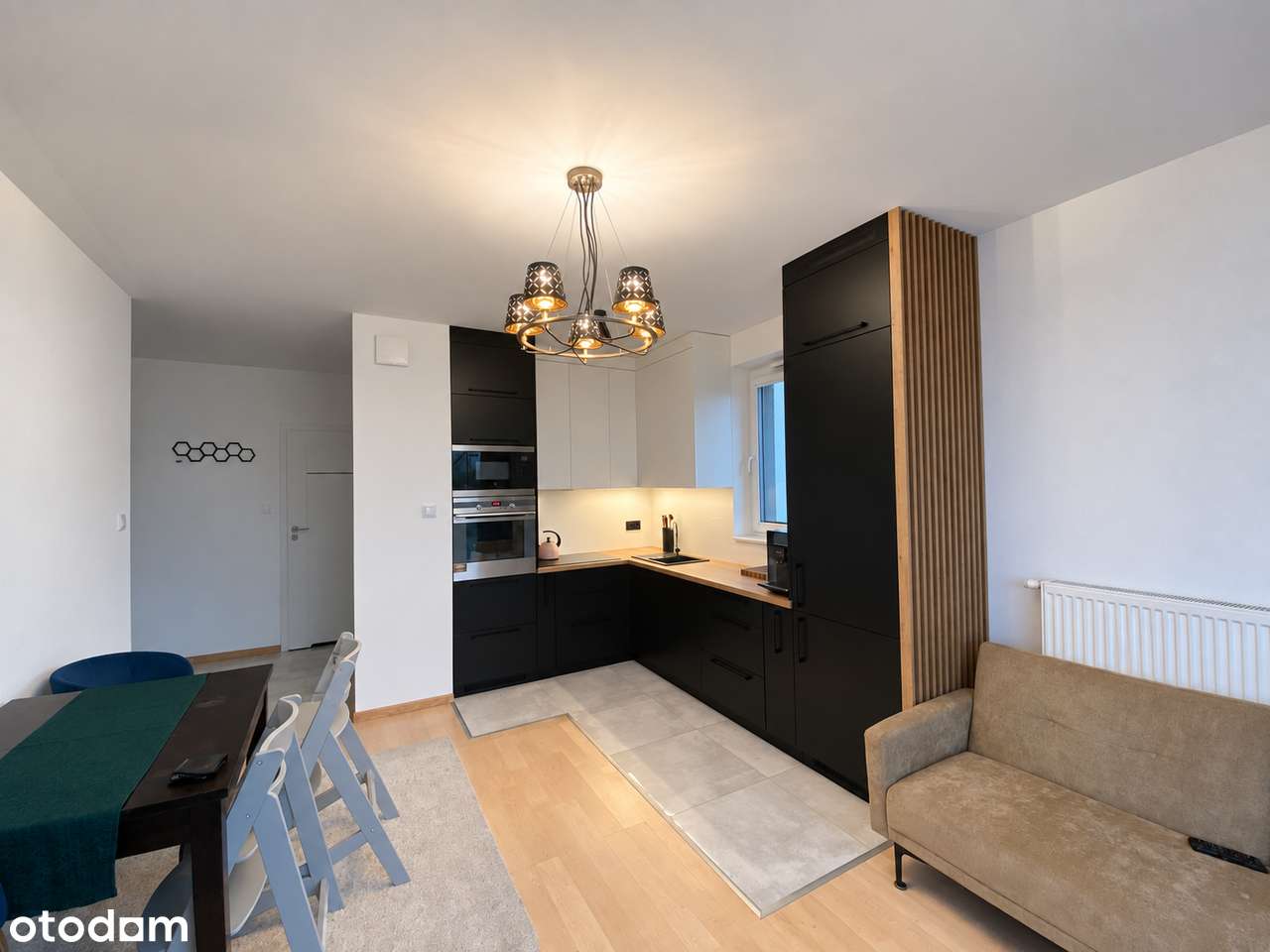 Nowoczesne mieszkanie 51 m² z balkonem i dwoma miejscami postojowymi-1