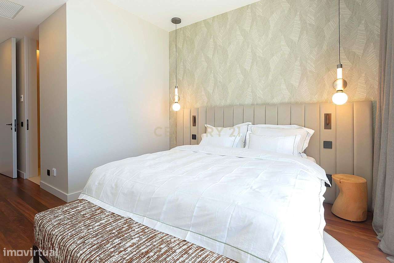 Moradia Moderna de Luxo com Vista Deslumbrante sobre o Atlântico – Sít-19