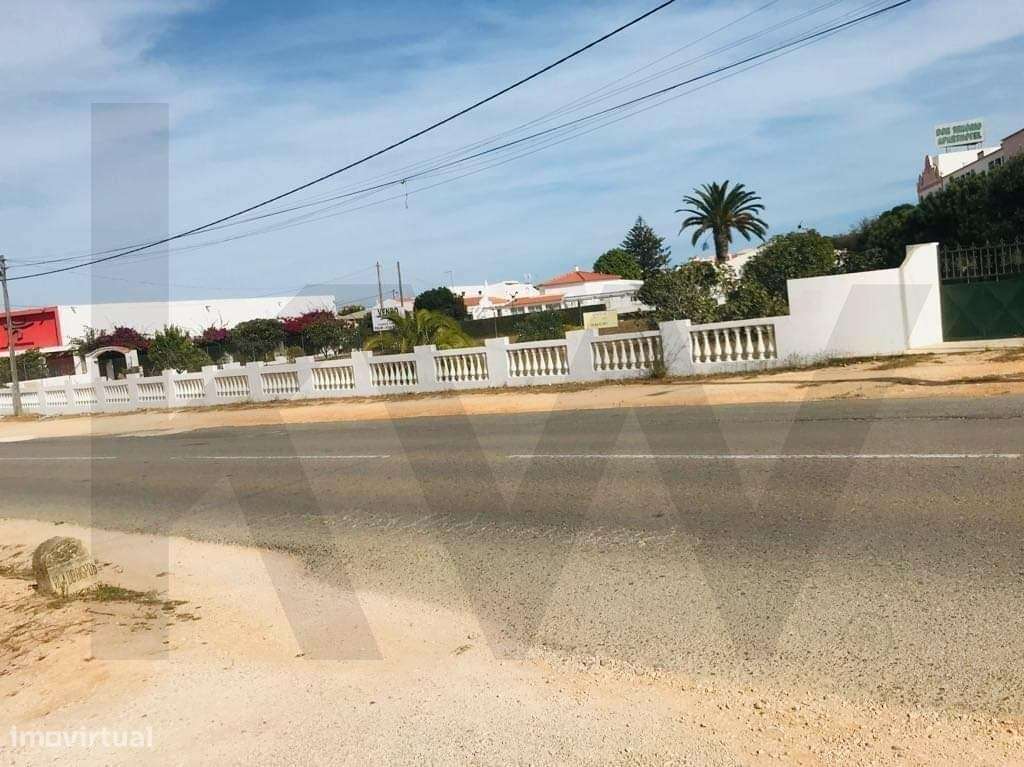 Propriedade única com 3.400 m2 com localização Premium em Sagres-31