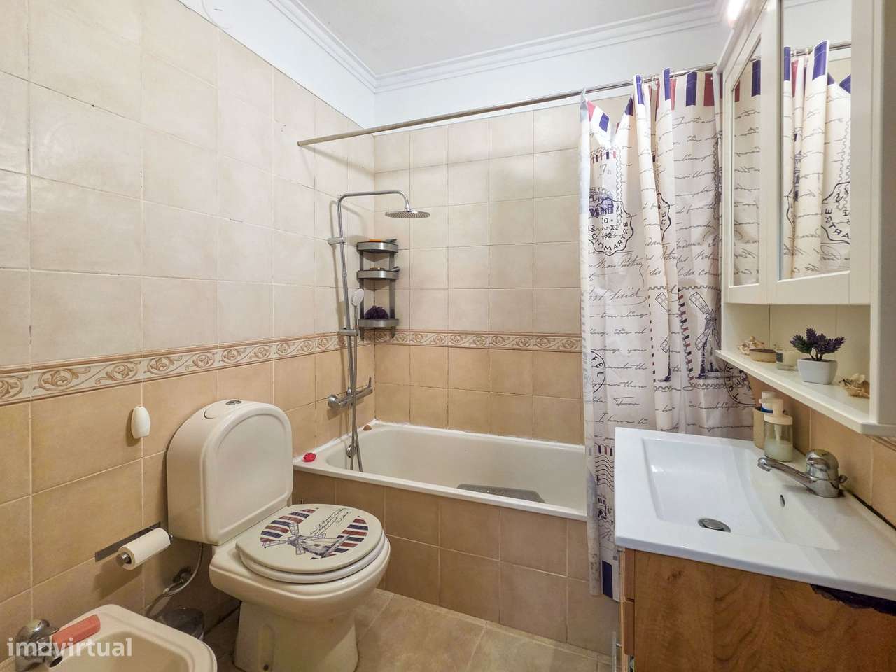 Apartamento de 3 assoalhadas com excelentes áreas.-18