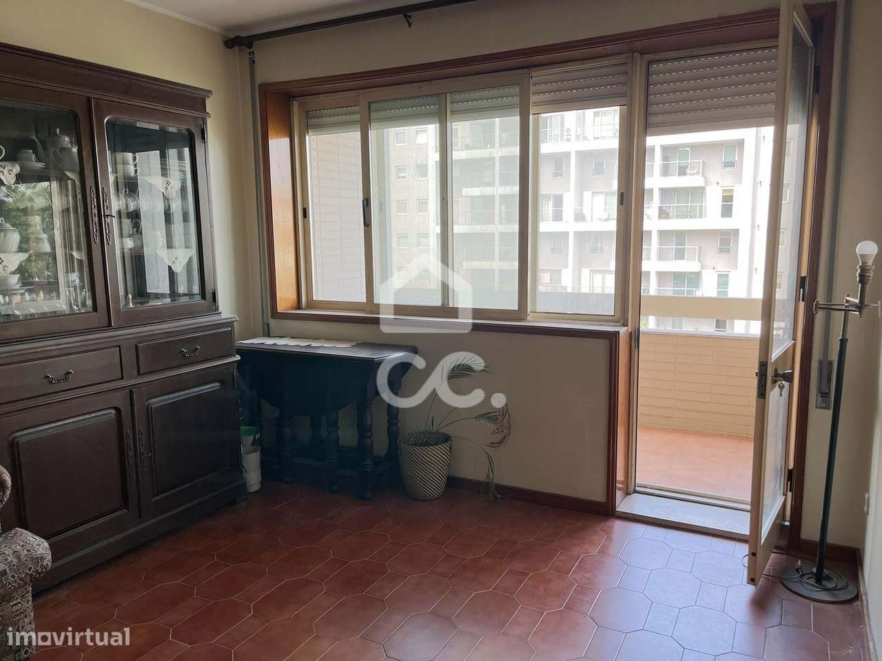 Apartamento T3 Amplo e Luminoso com Lugar de Garagem na Avenida Fernão - Grande imagem: 5/30