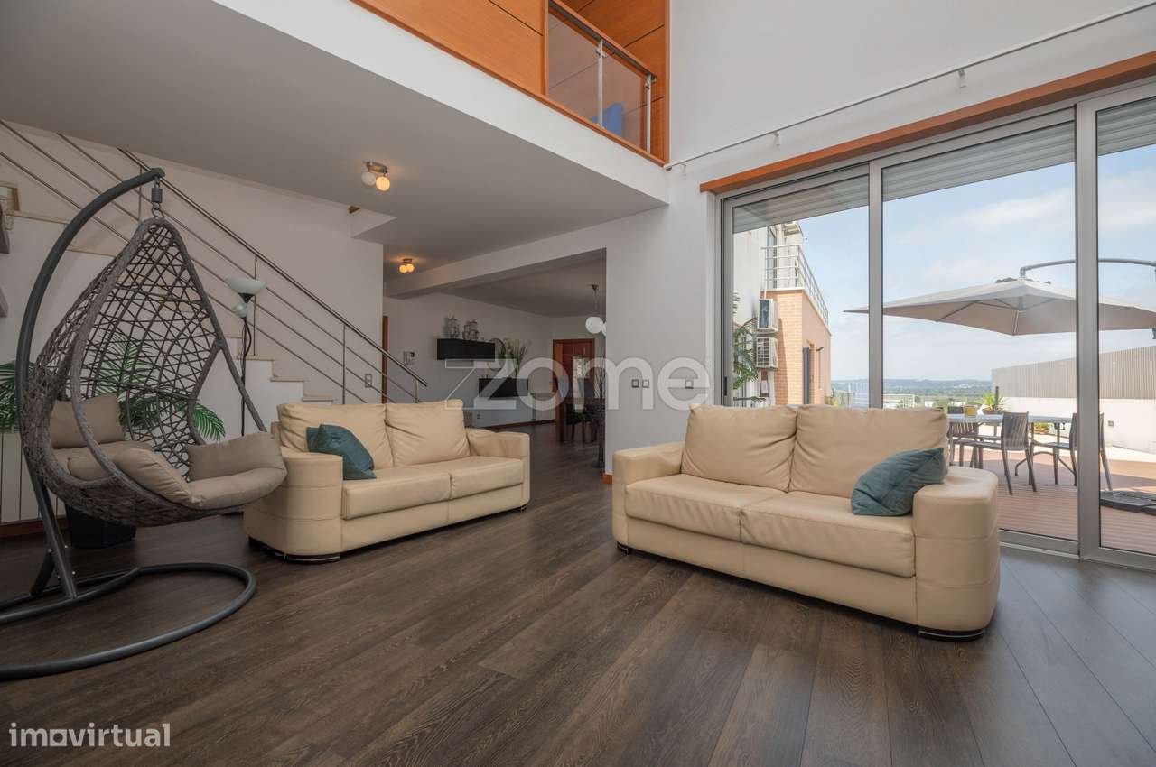 Moradia Moderna em Taveiro, Coimbra com Vistas Desafogadas-9