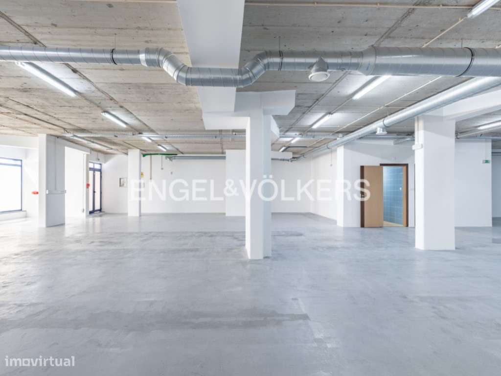 Loja ampla com estacionamento - Grande imagem: 2/30