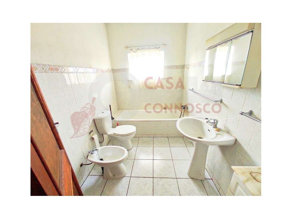 Moradia M4 com vistas fantásticas-15