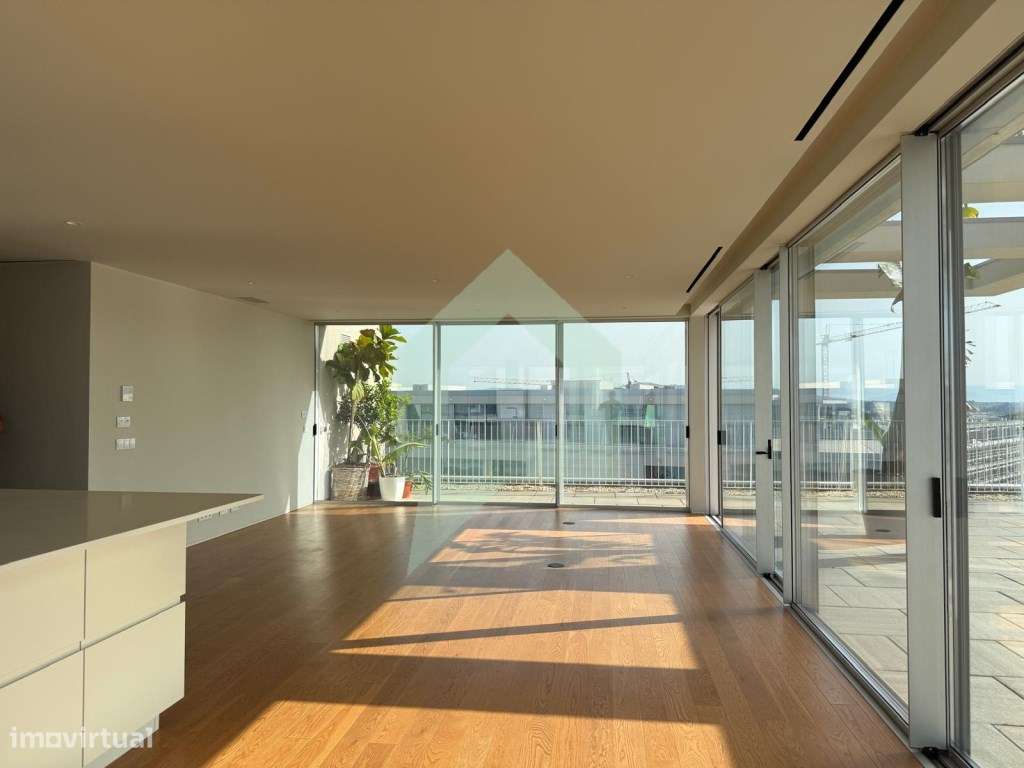 Apartamento T4 com vistas únicas em Barcelinhos, Barcelos.-7