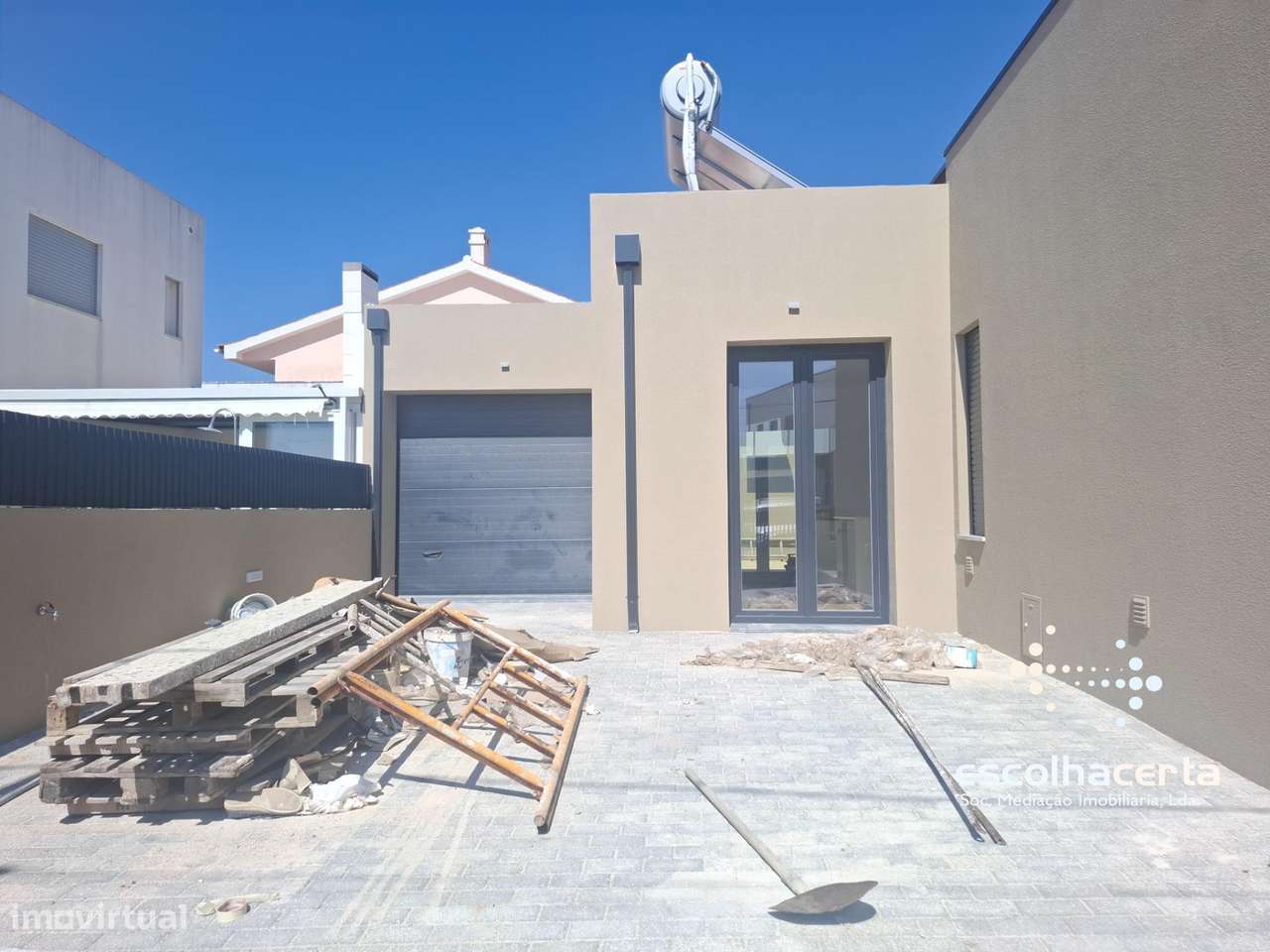 Moradia Térrea T4 Nova com Piscina Brejos Azeitão-20
