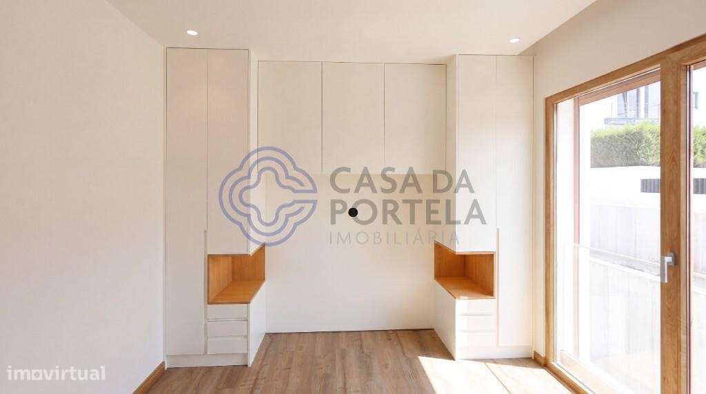 Moradia T4 com3 suites isolada-36