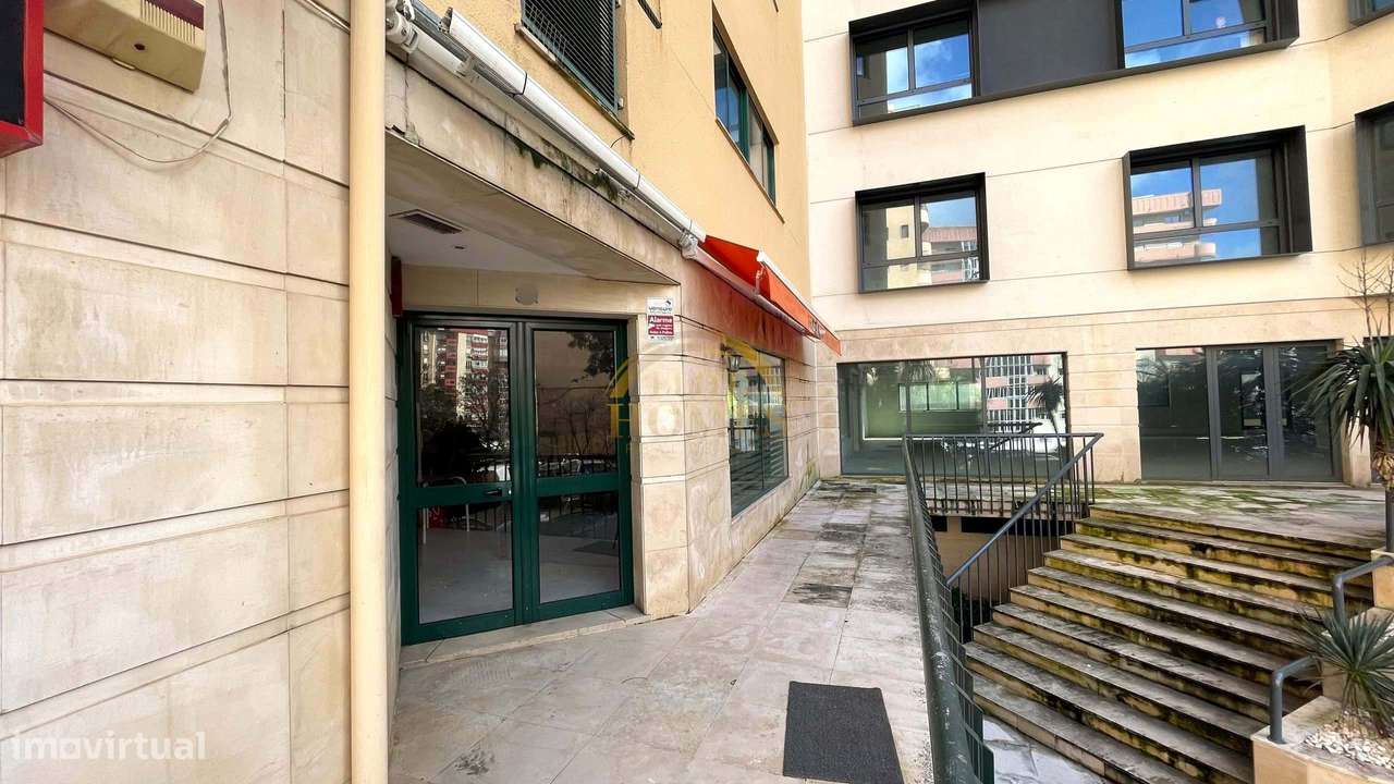 Espaço Comercial em Algés.-24
