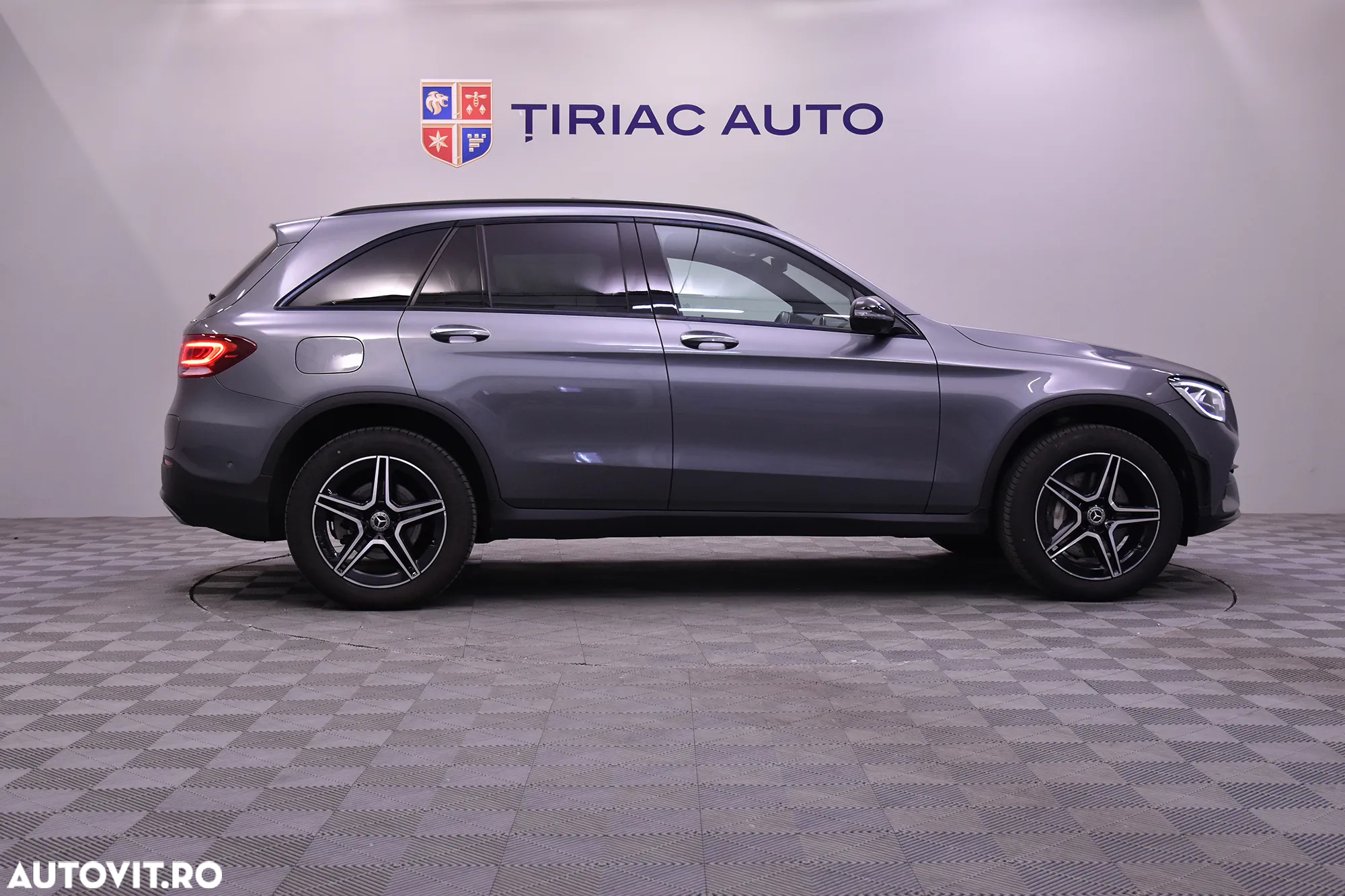 Mercedes-Benz GLC 300 de 4Matic 9G-TRONIC AMG Line - 6