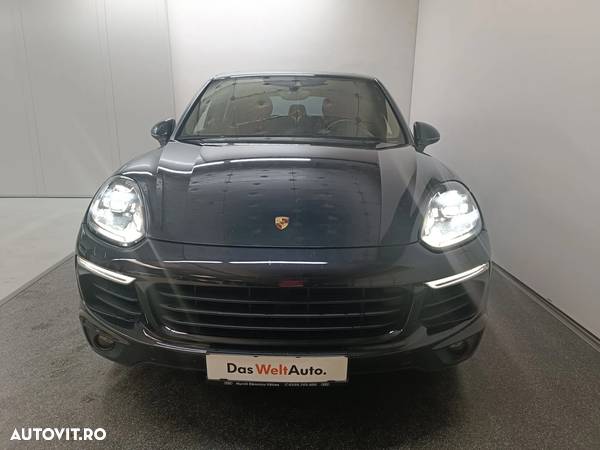 Porsche Cayenne 4.2 L S - 5