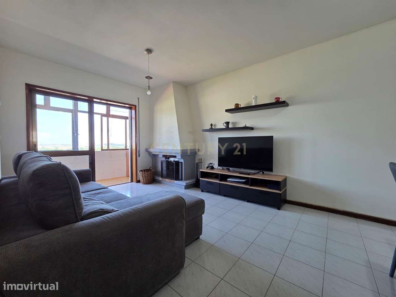 APARTAMENTO T2 | VARANDA | LUGAR DE GARAGEM | ARRUMOS | ELEVADOR | GON-27