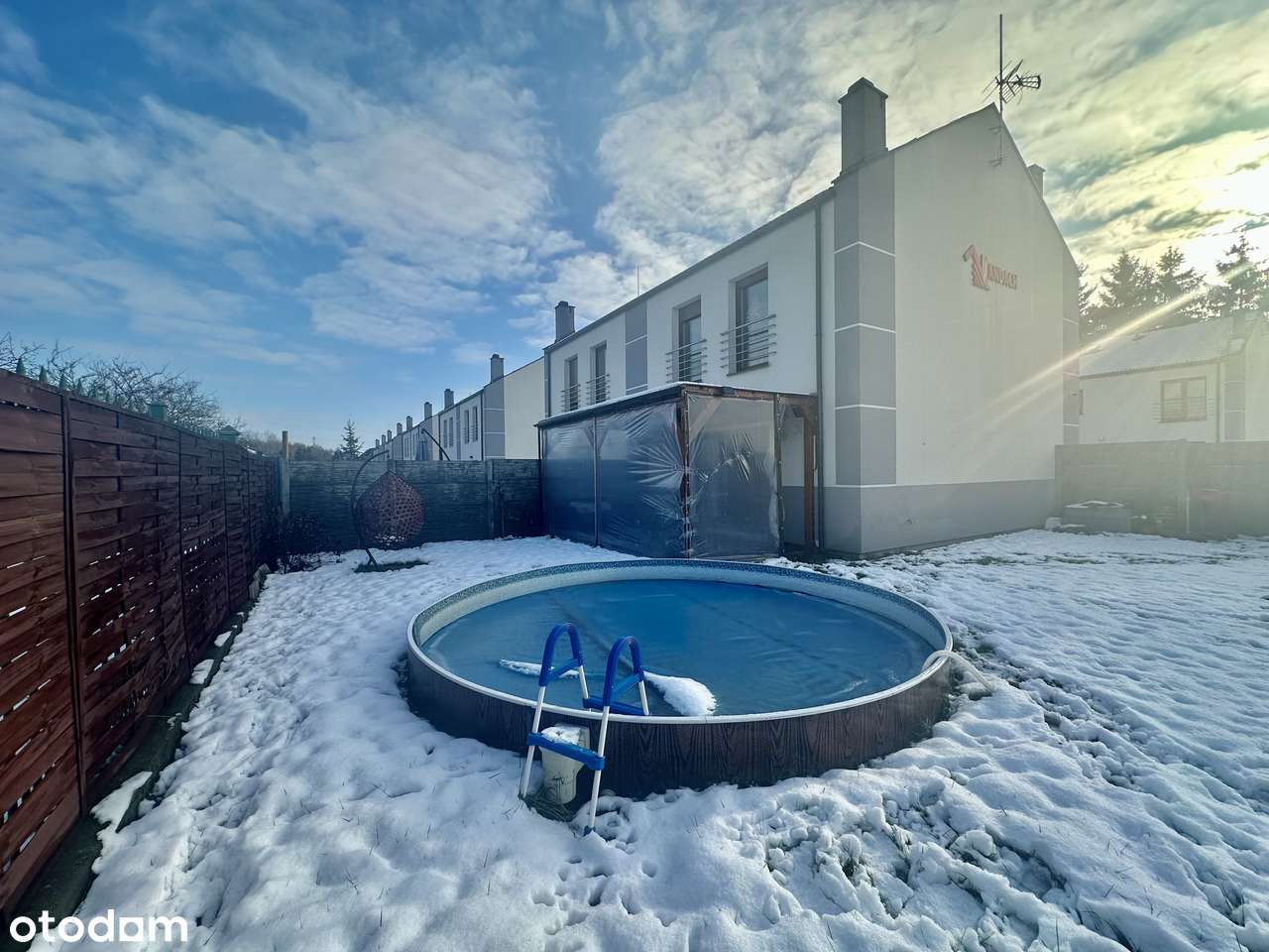 Przestronna nieruchomość w Dąbrowie przy ul. Granicznej-14