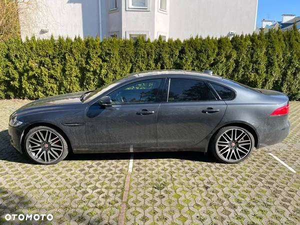 Jaguar XF 3.0 V6 S - 3