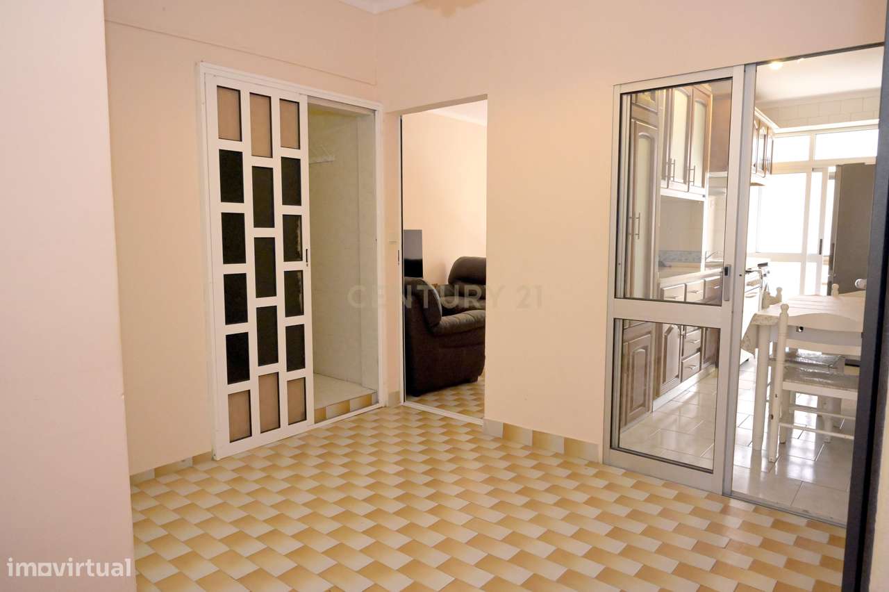 Apartamento T3 no Alto Seixalinho - Conforto, Luz e Potencial-15