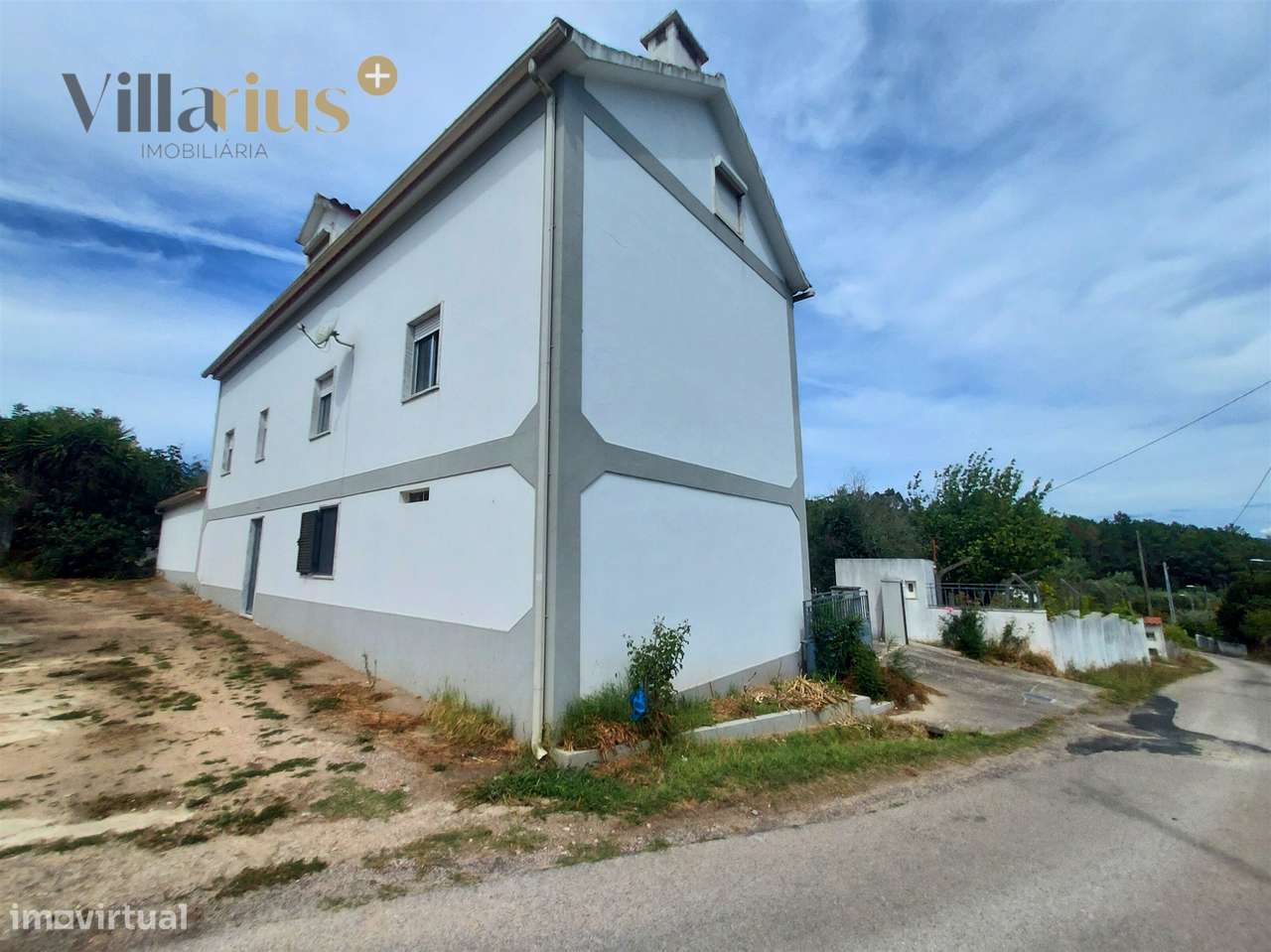 Moradia T3+1 à Venda em Tomar – Espaço e Natureza-59