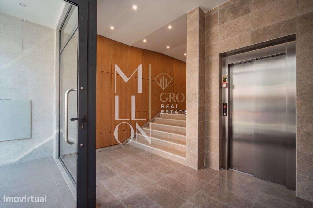 Apartamento T1 totalmente novo a estrear na Calçada da Picheleira - Grande imagem: 2/40