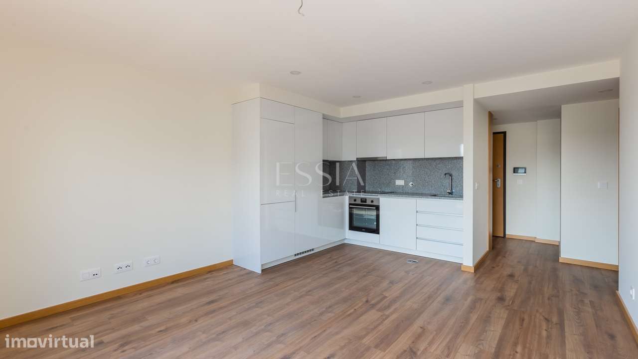 Apartamento T1 para Arrendar junto à Estação de Campanhã - Grande imagem: 3/17