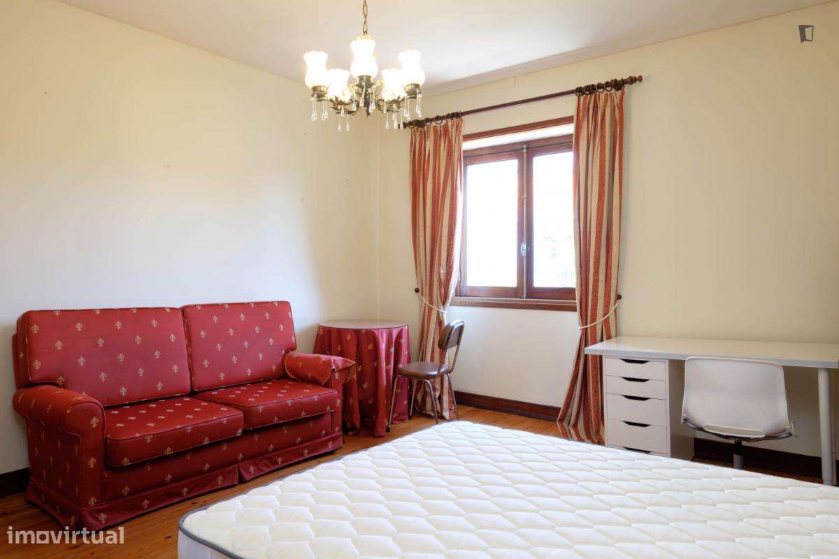 Quarto - localizado em Montes Claros Coimbra - Grande imagem: 3/6