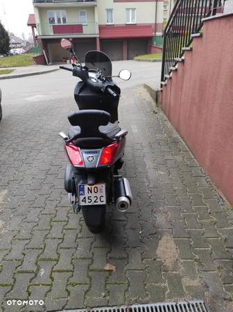 Yamaha X-max - 4