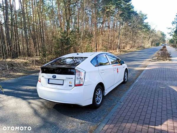 Toyota Prius - 3