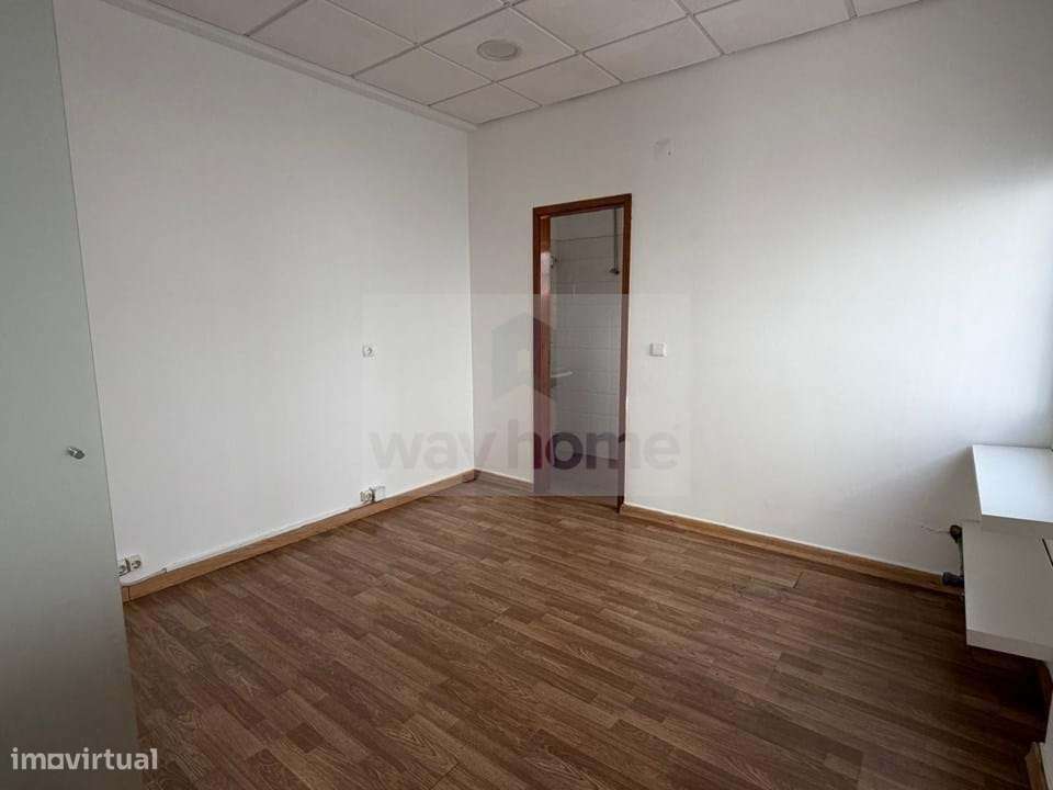 Espaço comercial | Venda | Outeiro de Polima | São Domingos de Rana-6