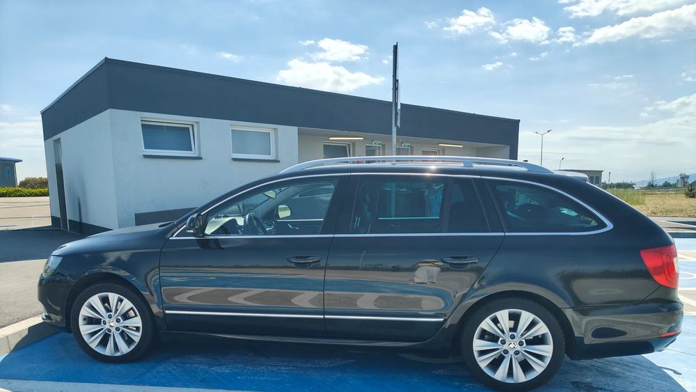 Skoda Superb II [2008 - 2015] 2.0 TDI Elegance Green tec 2015