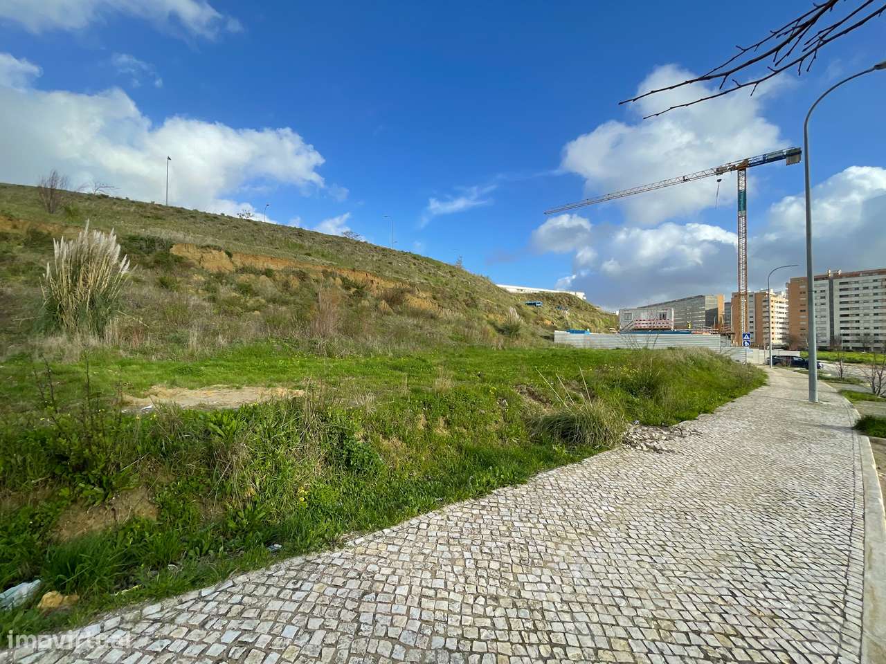 Terreno para Construção de Prédio - Lumiar - Lisboa-0