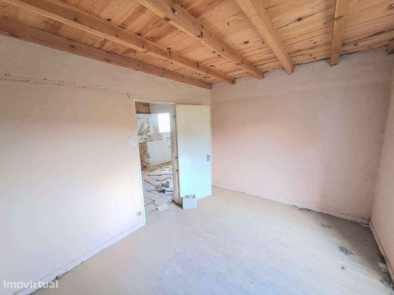 Moradia com 4080 m² para Remodelação, Sarge - Torres Vedras-5