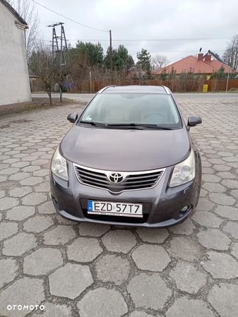 Toyota Avensis 2.0 D-4D Premium - 1