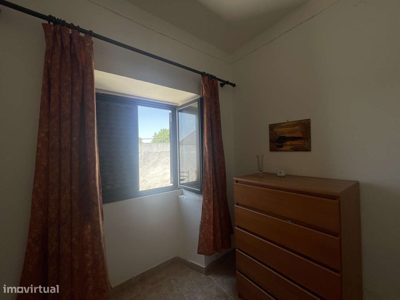 Moradia T2 na Vila com quintal-12