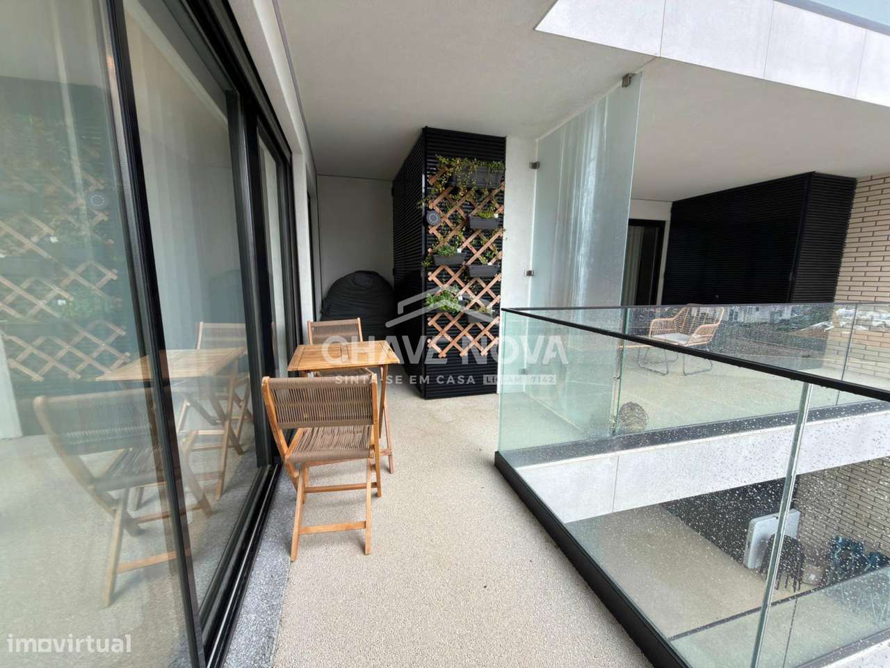 Apartamento T1+1 Santa Marinha de 2023 ao Arrábida Shopping VL8-28