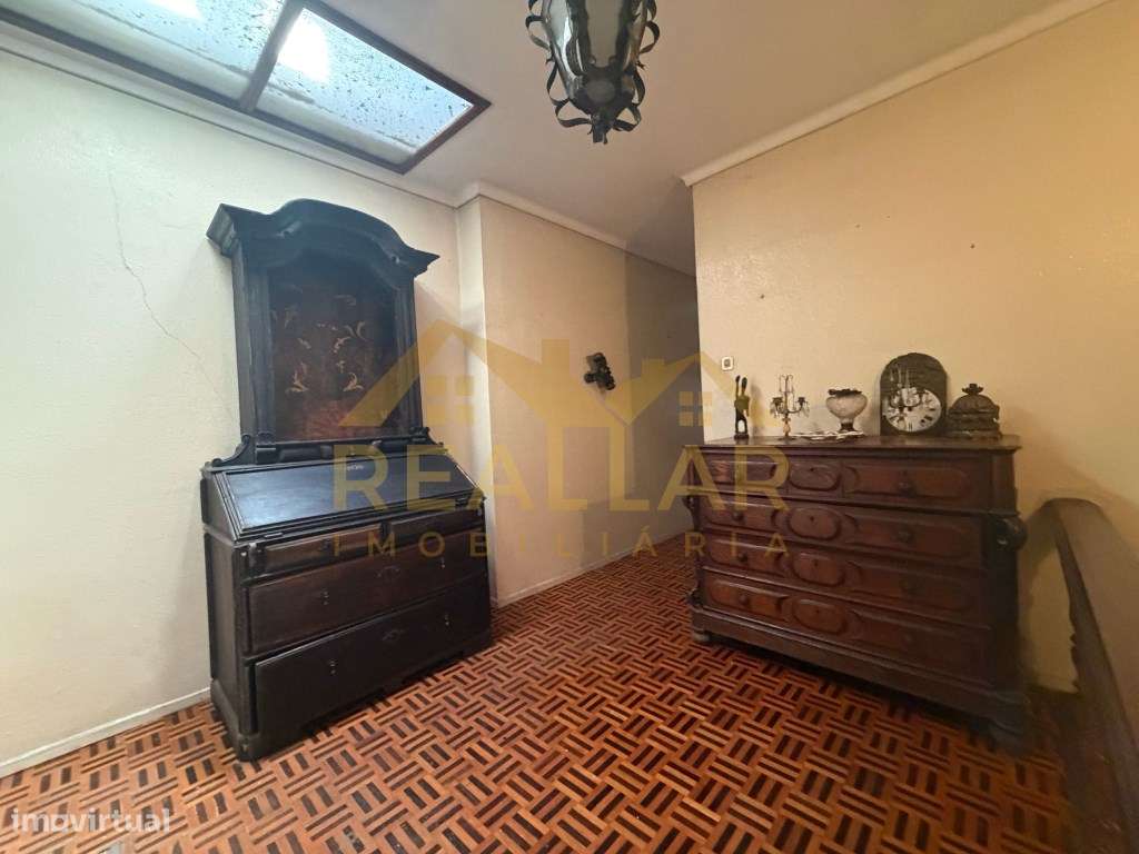Oportunidade Única no Coração do Centro Histórico de Vila do Conde-9