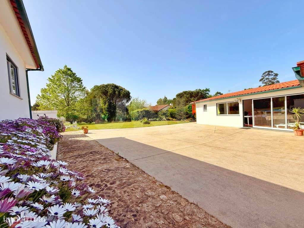Moradia T4 com Piscina e 2 106m2 de Terreno em Caminha - Espaço e P...-6