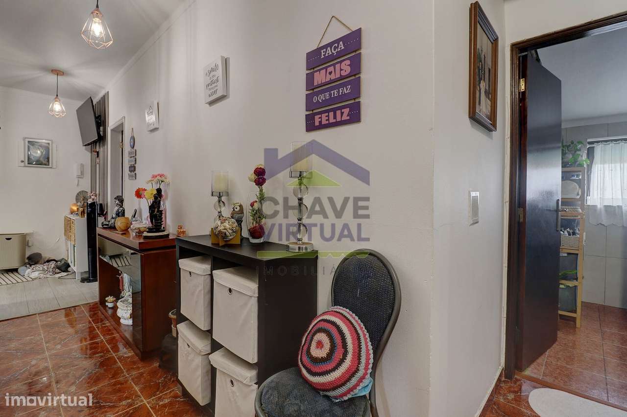 Apartamento T2 com Garagem - Centro Bombarral-20