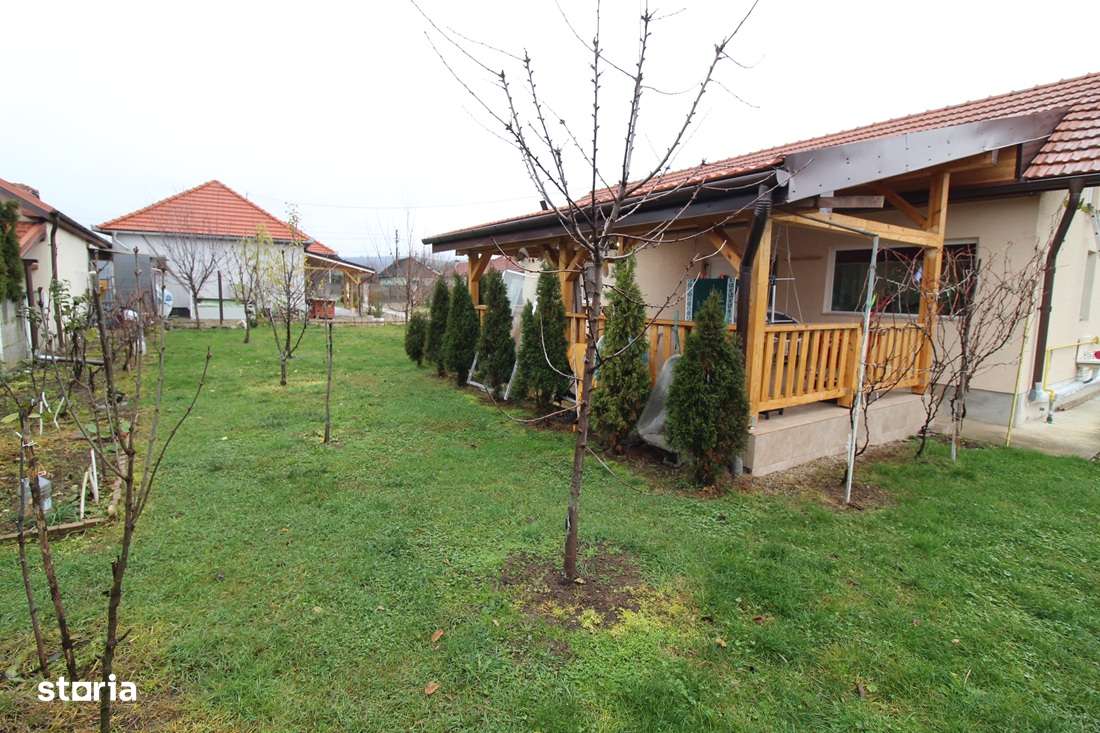 Vând gospodărie în Hunedoara, zona Peștișu Mare, teren 1.104mp...-3