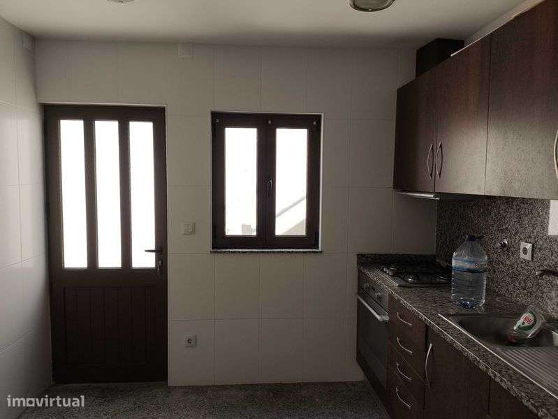 Moradia independente à venda em Árvore - Grande imagem: 5/9