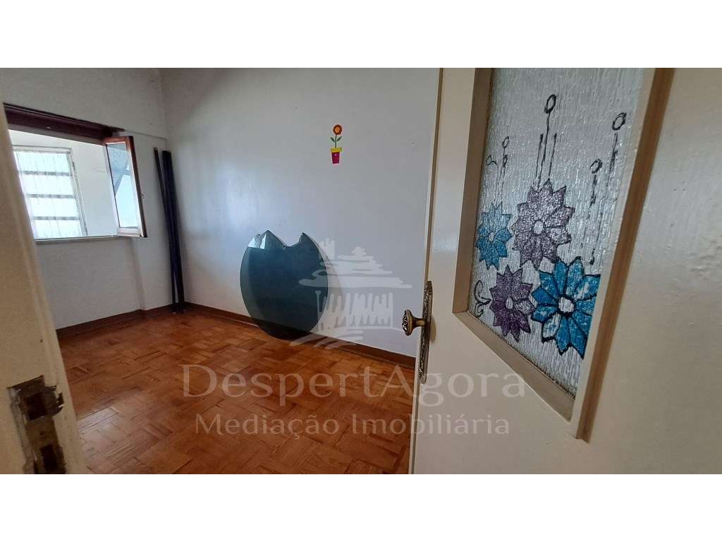 T3 com Garagem Perto da estação e escolas-13