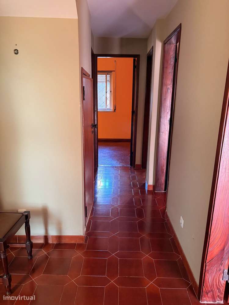 Moradia geminada com garagem Bro Além das Vinhas 595.000€-23
