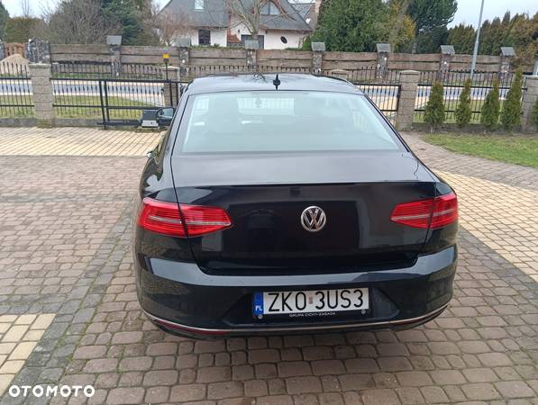 Volkswagen Passat - 6