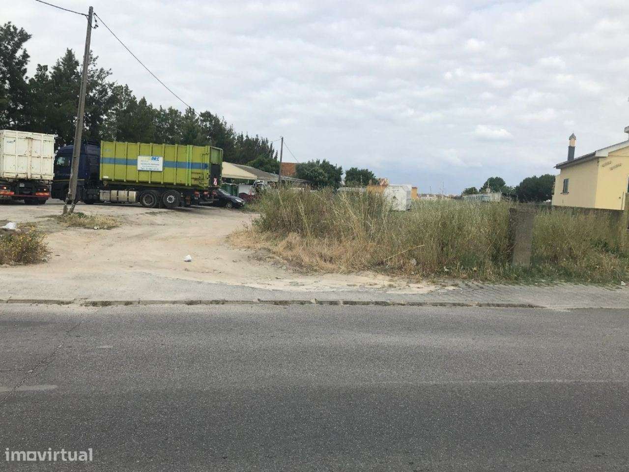 Alcochete centro vende-se terreno urbano 3.600m2 habitação comercio... - Grande imagem: 3/25
