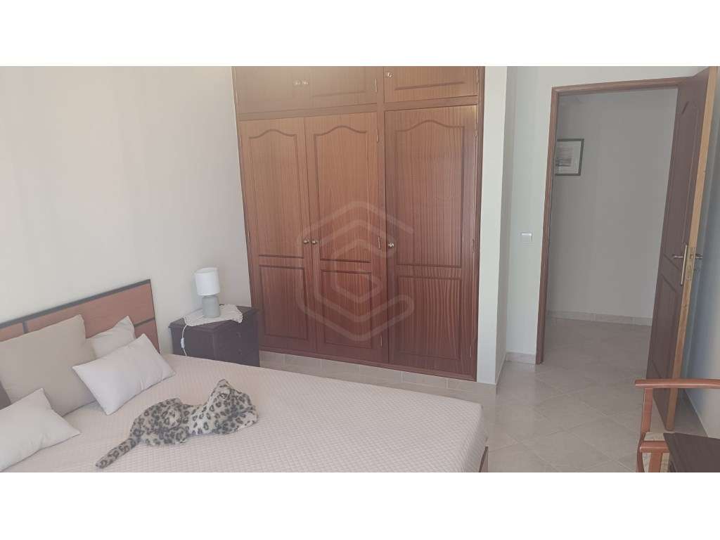 Moradia V4 com Garagem para 4 Carros, Goncinha, Loulé, Algarve-11