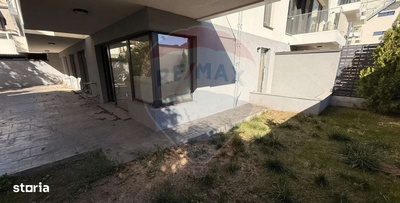 Vanzare Apartament 4 cu camere cu curte / loc parcare/ ultracentral-6