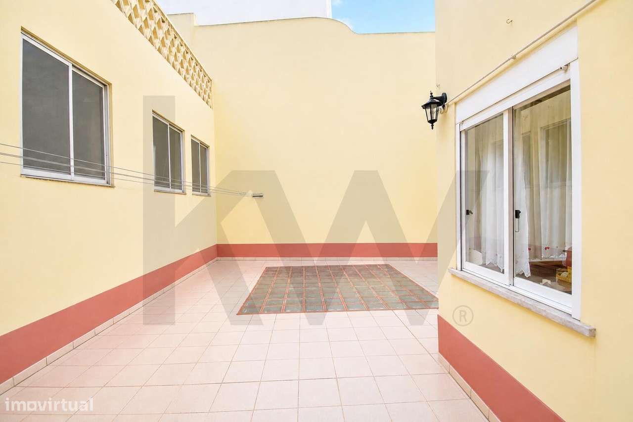 T4 com acesso a espaço exterior | Rua da Bombarda, Lisboa-25