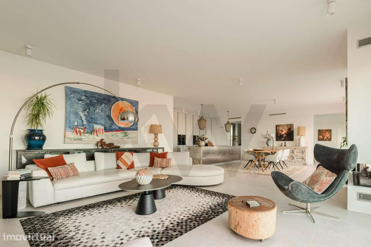 Primeira Linha de Mar e Golf: Onde a Arquitetura abraça a Ria de Alvor - Grande imagem: 5/51