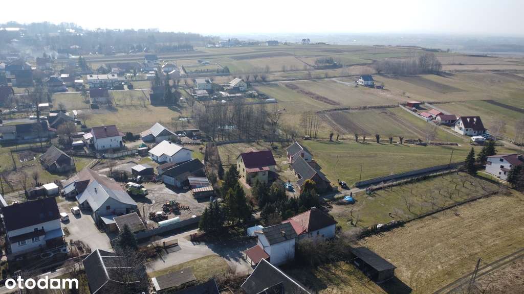 Dom z duszą na uboczu – cisza i przestrzeń-11